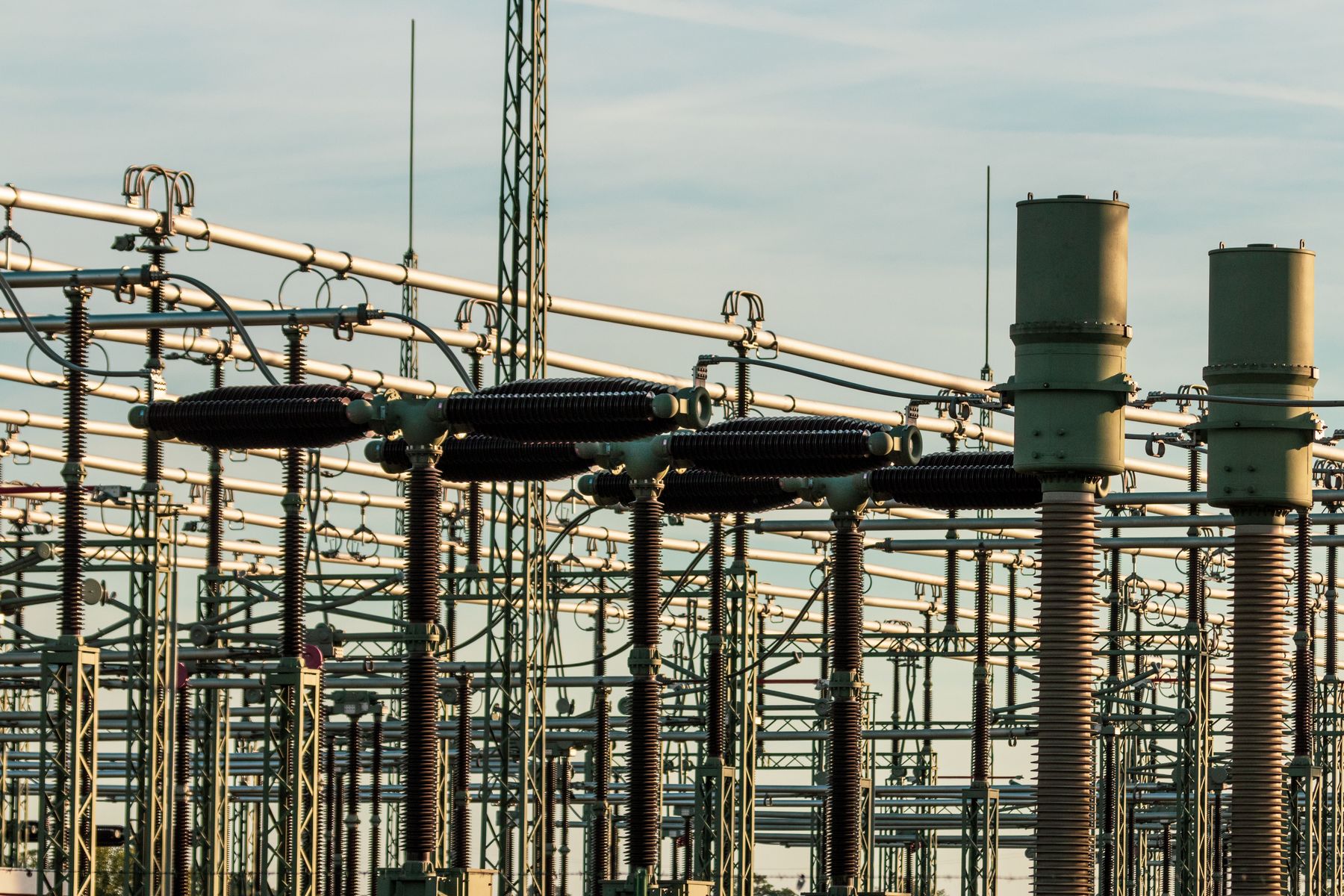 Electrical substation and power transmission equipment